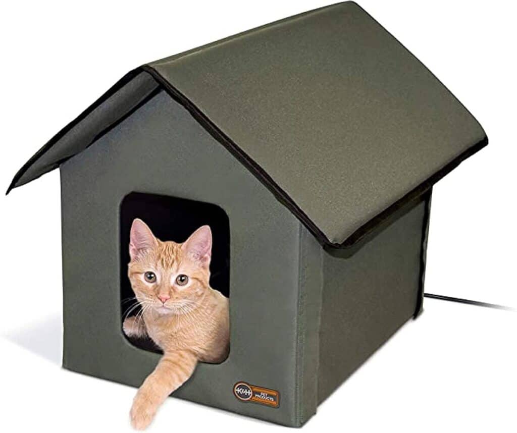 Best Overall Outdoor Heated Cat House: K&H Pet Products Original Outdoor Heated Kitty House